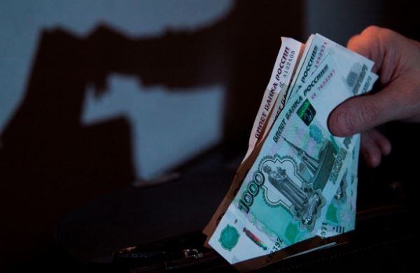 <br />
Уйти в тень: россияне полюбили зарплаты в конвертах<br />
